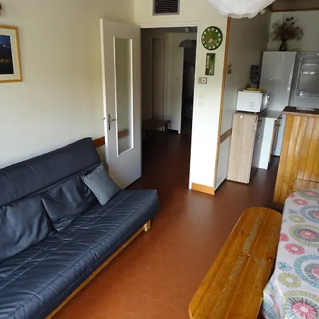 Apartment La *